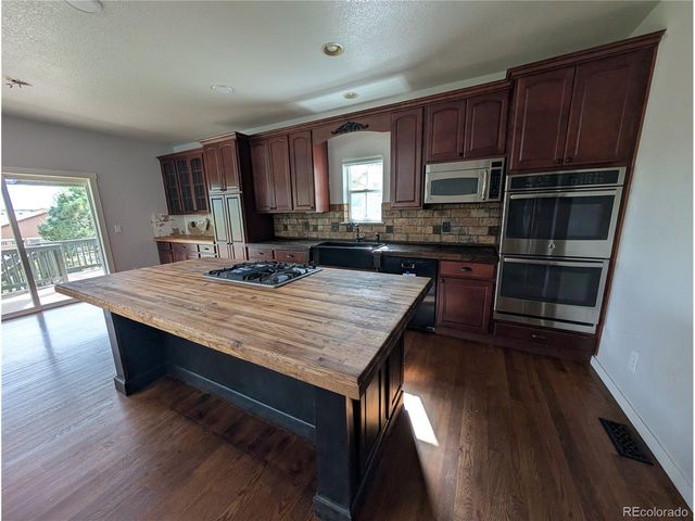 4590 Pleasant Valley Cir, Elizabeth, CO 80107