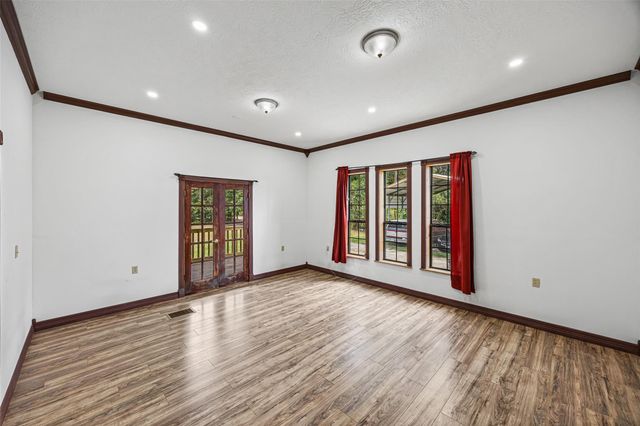 7 Northwood Country Lane, Huffman, TX 77336
