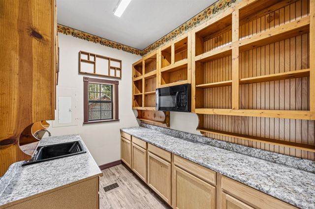 7 Northwood Country Lane, Huffman, TX 77336