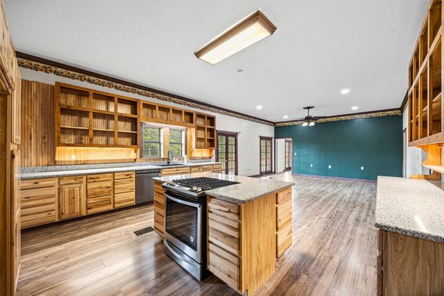 7 Northwood Country Lane, Huffman, TX 77336