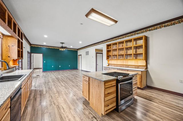 7 Northwood Country Lane, Huffman, TX 77336