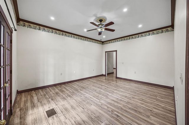 7 Northwood Country Lane, Huffman, TX 77336