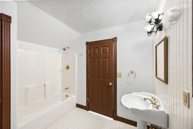 7 Northwood Country Lane, Huffman, TX 77336