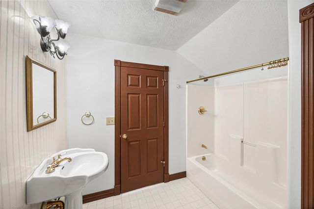 7 Northwood Country Lane, Huffman, TX 77336