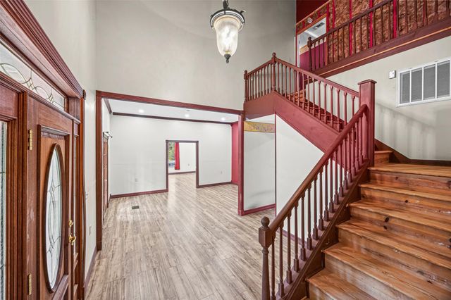 7 Northwood Country Lane, Huffman, TX 77336