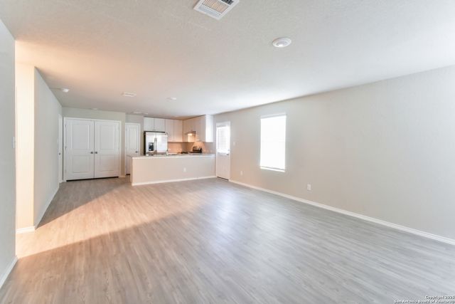 9123 Griffith Run, Converse, TX 78109