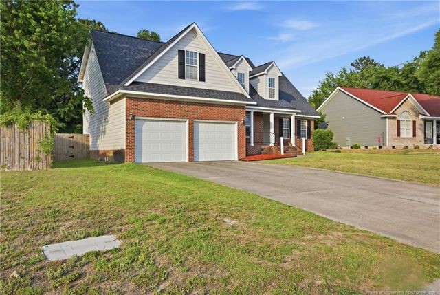 4211 Pete Warner Court, Hope Mills, NC 28348
