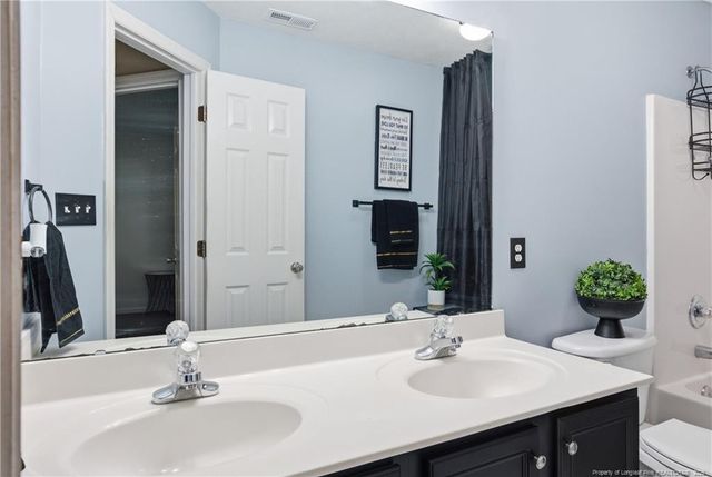 4211 Pete Warner Court, Hope Mills, NC 28348
