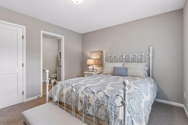 16415 56th Avenue N, Plymouth, MN 55446