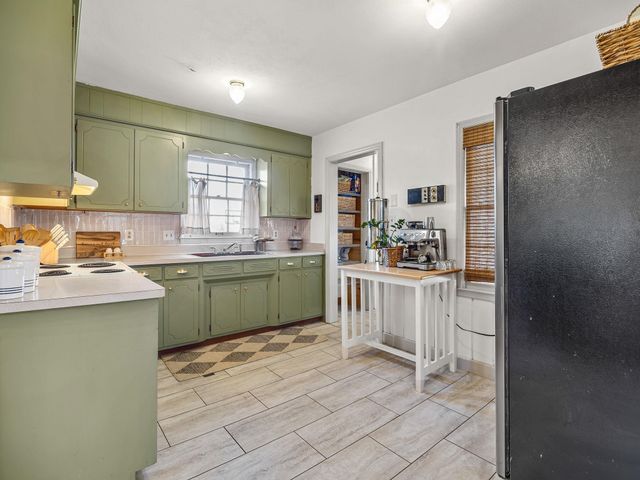 3998 Dale Ct, Boiling Springs, SC 29316