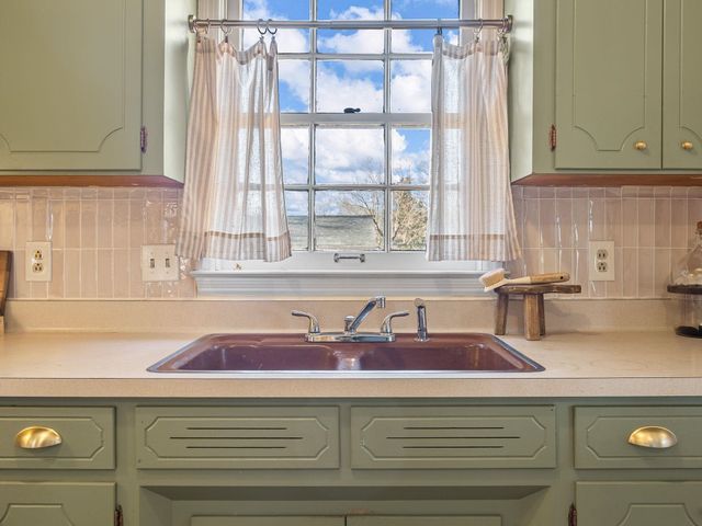 3998 Dale Ct, Boiling Springs, SC 29316