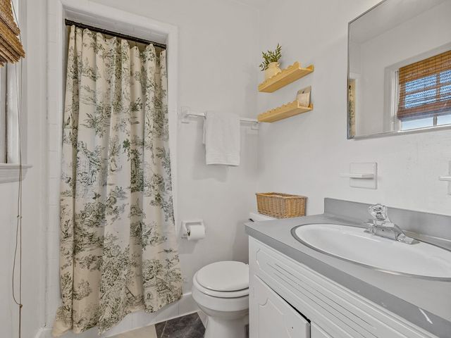 3998 Dale Ct, Boiling Springs, SC 29316