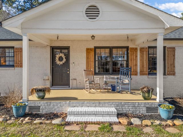 3998 Dale Ct, Boiling Springs, SC 29316