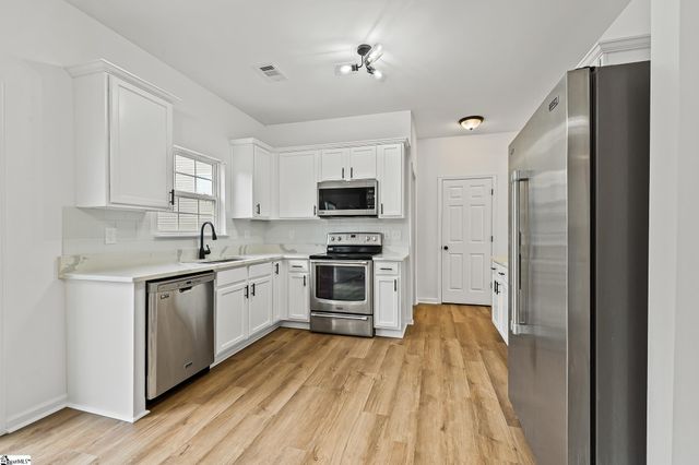 29 Golden Acre Court, Simpsonville, SC 29681