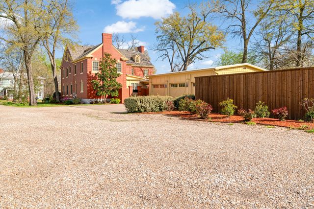 854 S Church, Paris, TX 75460