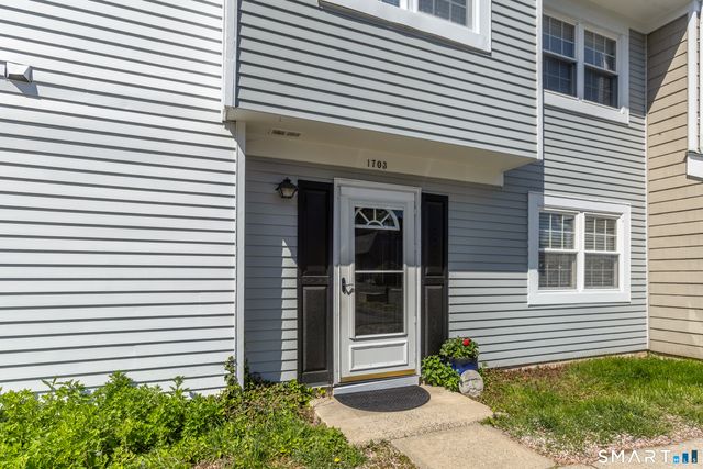 93 Park Avenue 1703, Danbury, CT 06810