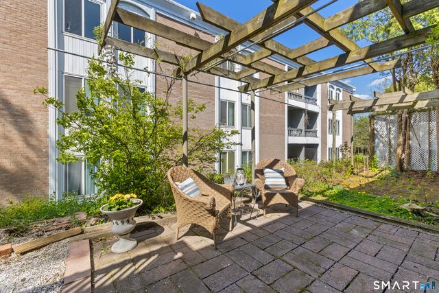 93 Park Avenue 1703, Danbury, CT 06810