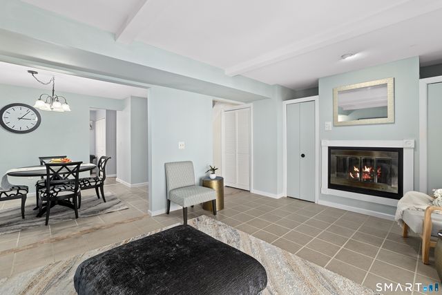 93 Park Avenue 1703, Danbury, CT 06810