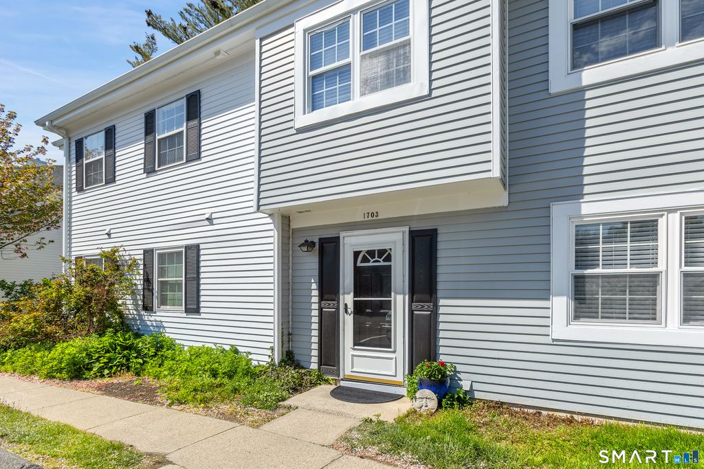 93 Park Avenue 1703, Danbury, CT 06810