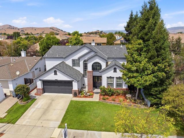 1371 Peregrine Drive, Gilroy, CA 95020