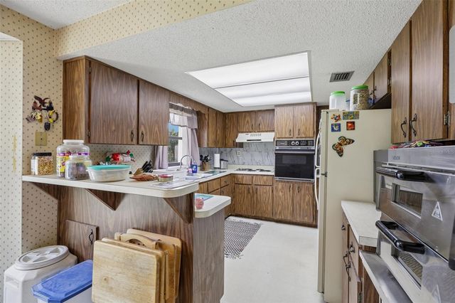 1109 W C 48, Bushnell, FL 33513
