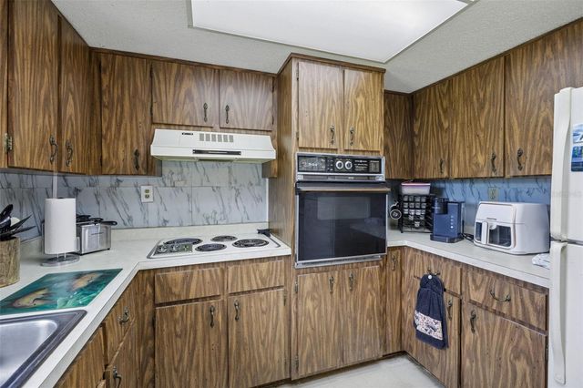 1109 W C 48, Bushnell, FL 33513