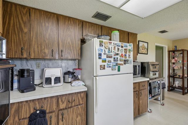1109 W C 48, Bushnell, FL 33513