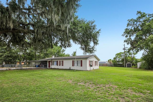 1109 W C 48, Bushnell, FL 33513