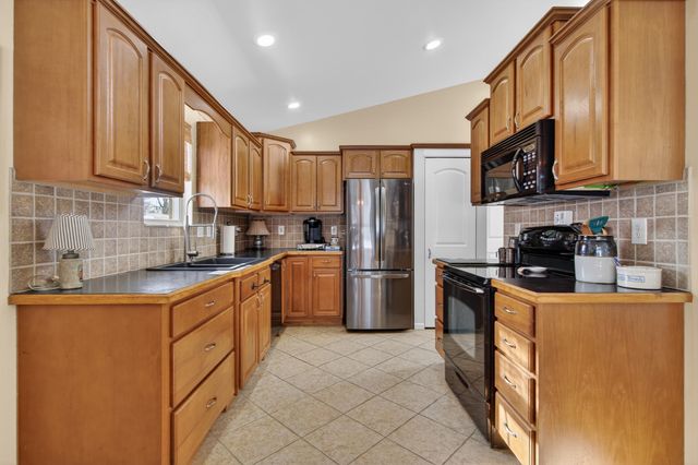 167 Golfview Drive, Columbia Twp, MI 49230