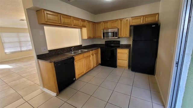 7411 GOLDEN GLENN COURT, Orlando, FL 32807