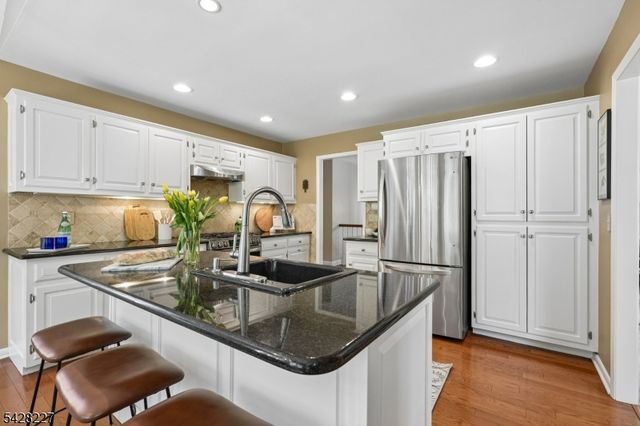 57 Ambar Pl, Bernardsville Boro, NJ 07924