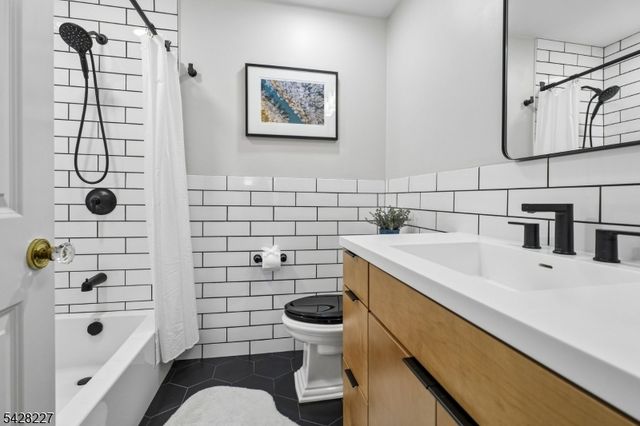 57 Ambar Pl, Bernardsville Boro, NJ 07924