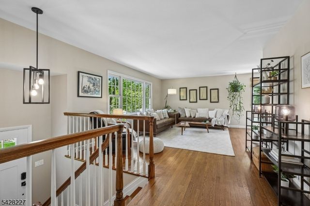 57 Ambar Pl, Bernardsville Boro, NJ 07924