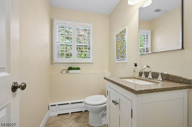 57 Ambar Pl, Bernardsville Boro, NJ 07924