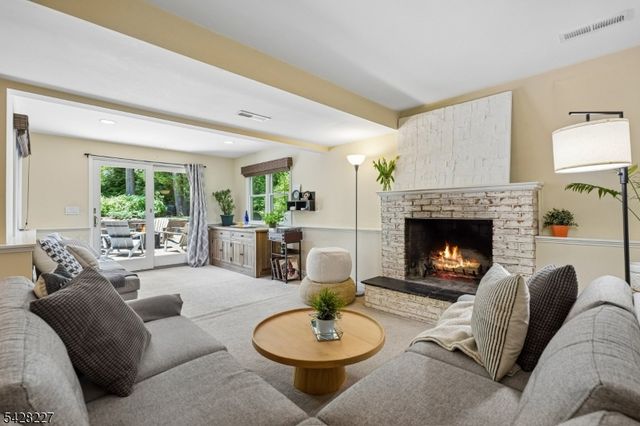 57 Ambar Pl, Bernardsville Boro, NJ 07924