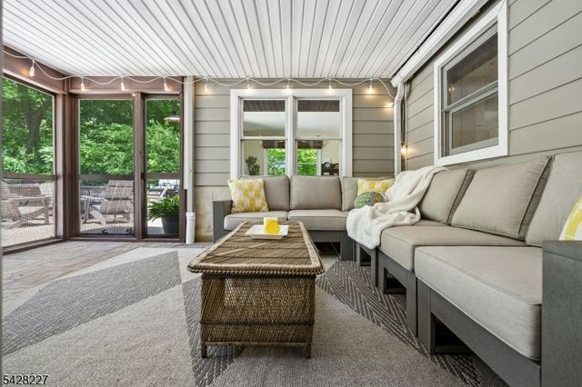 57 Ambar Pl, Bernardsville Boro, NJ 07924