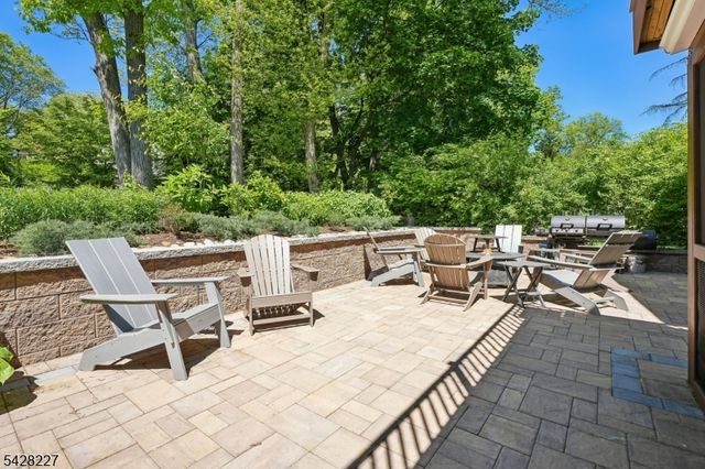 57 Ambar Pl, Bernardsville Boro, NJ 07924
