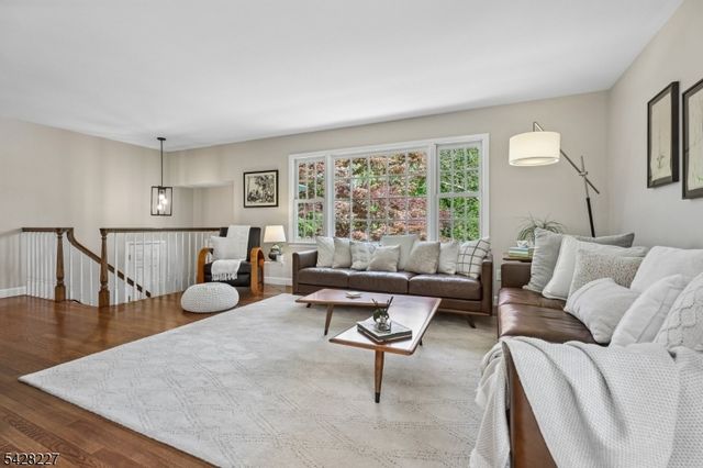 57 Ambar Pl, Bernardsville Boro, NJ 07924