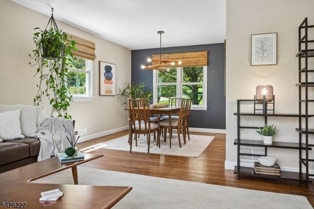 57 Ambar Pl, Bernardsville Boro, NJ 07924