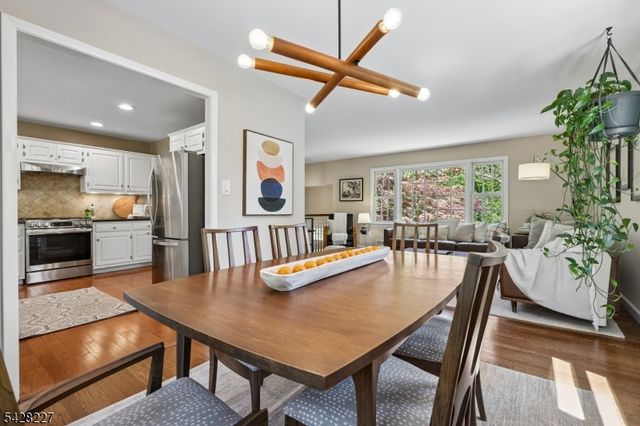 57 Ambar Pl, Bernardsville Boro, NJ 07924