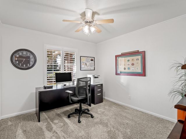 1061 N Armstrong Avenue, Clovis, CA 93611