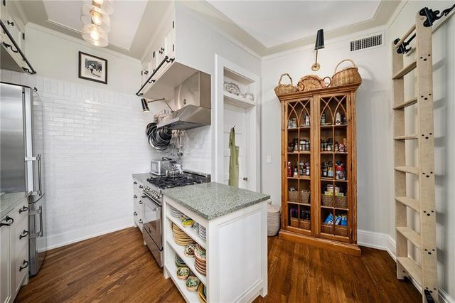 200 Montgomery Ferry Drive NE 30, Atlanta, GA 30309