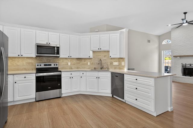 916 Meadow Avenue, Wellington, FL 33414