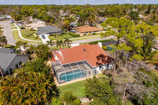 916 Meadow Avenue, Wellington, FL 33414