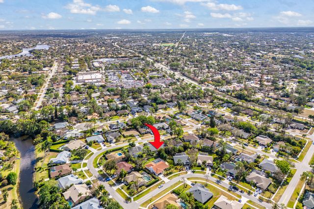 916 Meadow Avenue, Wellington, FL 33414