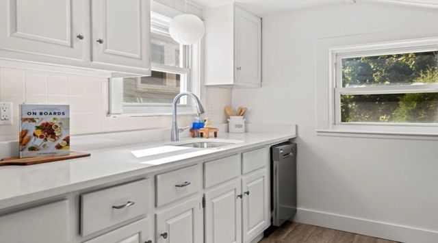 150 Bass Point Rd 2, Nahant, MA 01908