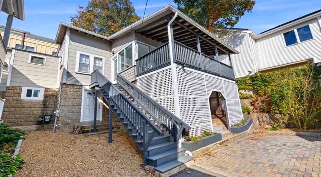 150 Bass Point Rd 2, Nahant, MA 01908