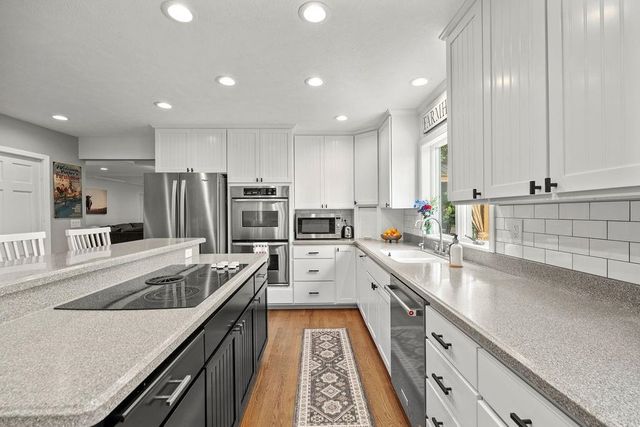 11021 S Hatch Rd, Spokane, WA 99224