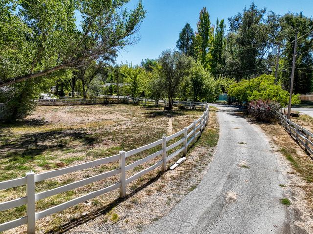 10640 Devonshire Cir, Penn Valley, CA 95946