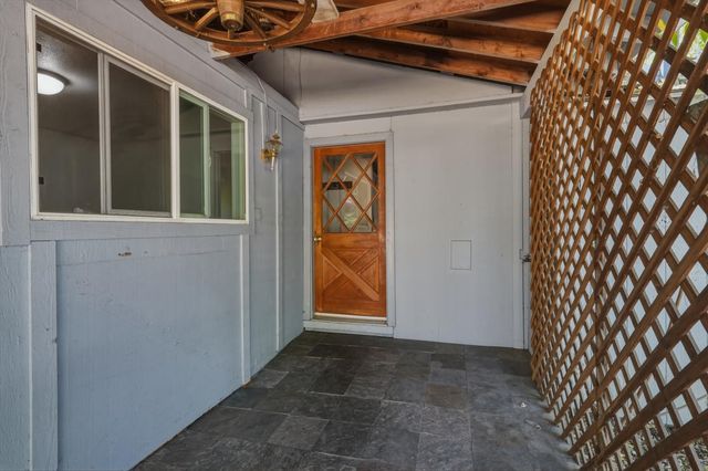 10640 Devonshire Cir, Penn Valley, CA 95946